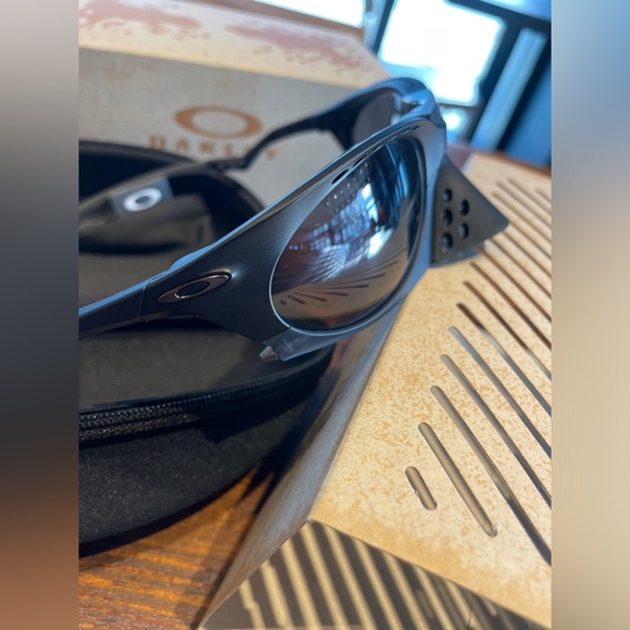 NEW OAKLEY PLANTARIS MATTE BLACK PRIZM GREY TRAVIS SCOTT Nose Piece USA 2024 - Picture 4 of 14